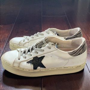 Golden Goose sneaker with box and shoe bag